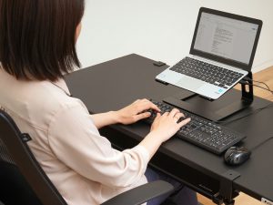 ノートパソコンに別売りのキーボードを使う